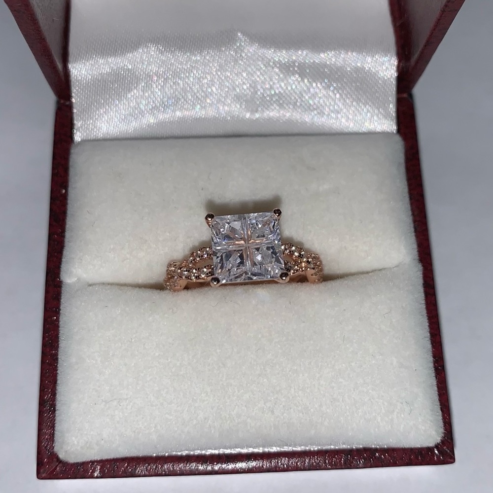 Rose gold ring